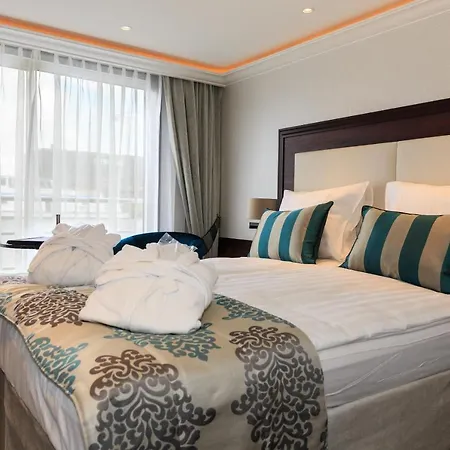 Bådhotel Hotelships Holland - Ms Charles Dickens 5*
